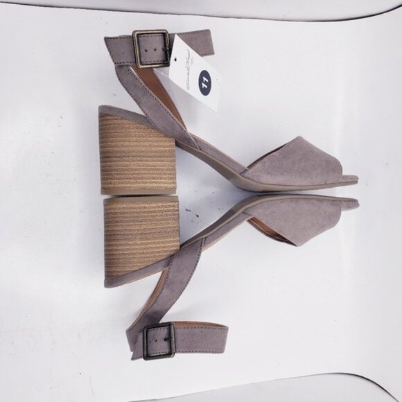 Universal Thread Taupe Megan Faux Suede Open Toe Heels Women's Size 11 New NWT - Picture 9 of 12